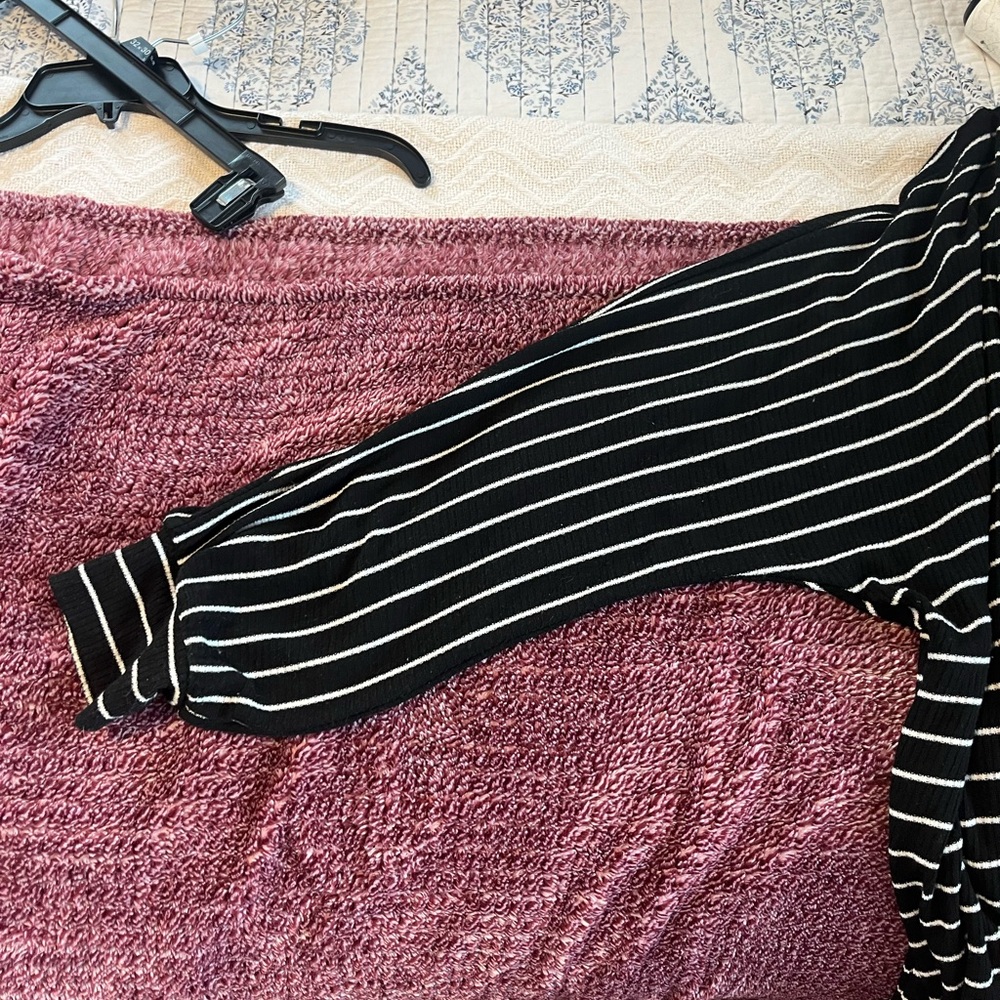 Daytrip Black and White Striped Long Sleeve Top - Picture 2 of 5